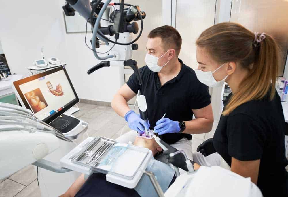 ماسح Shining 3D Aoralscan 3 عالي السرعة في عيادات أكوا دنت