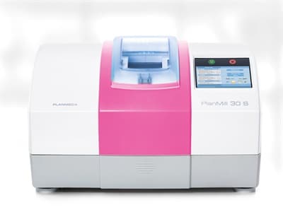 وحدة Planmeca PlanMill S30 لطحن CAD/CAM داخل عيادات أكوا دنت